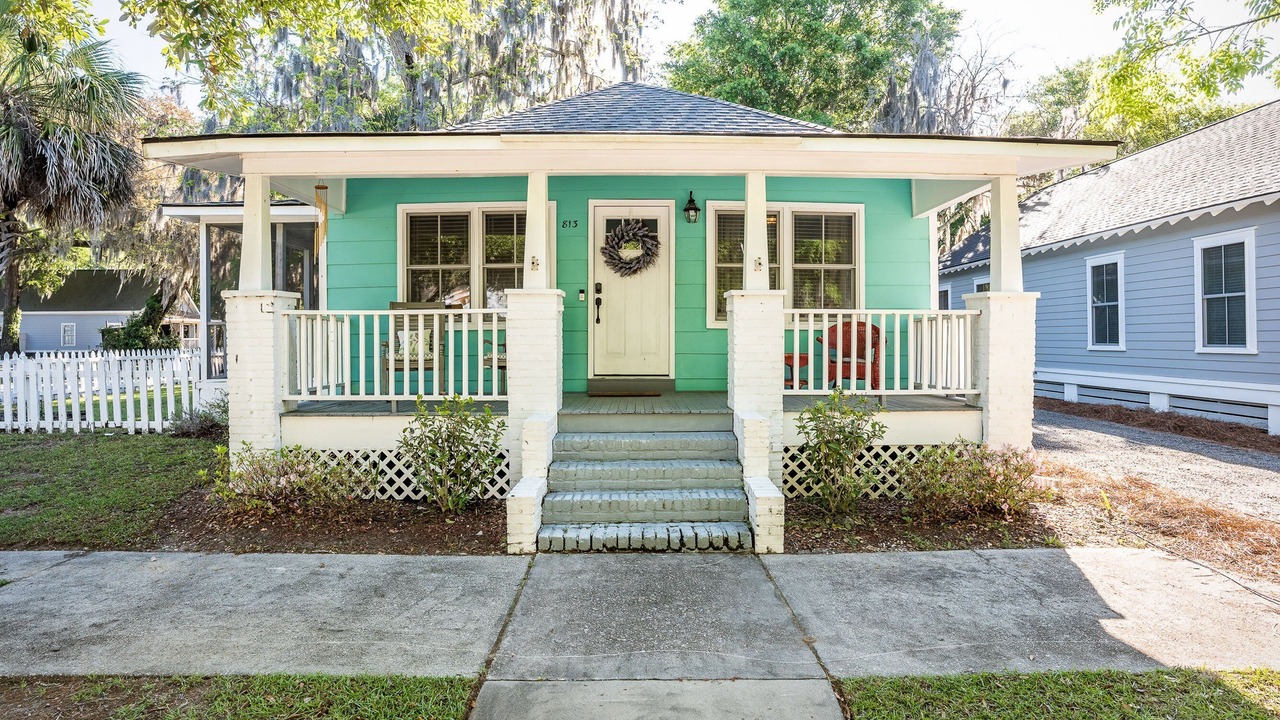 Photo of Outdoor in Uptown