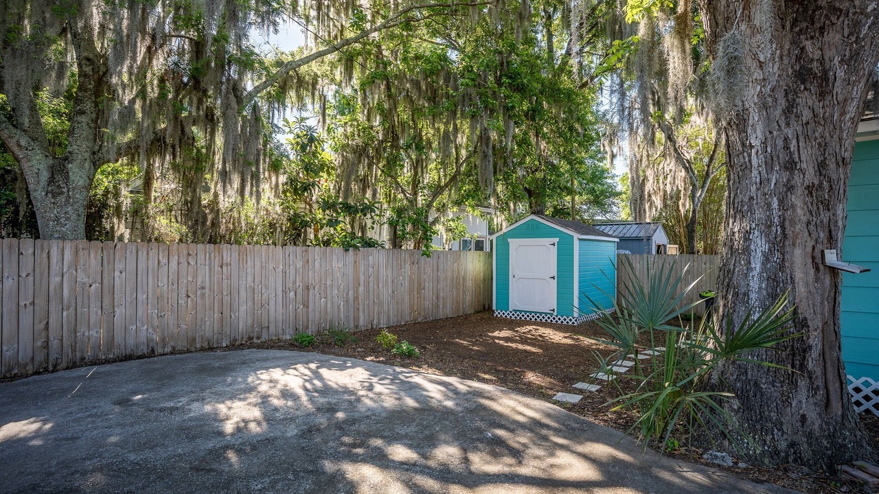 Photo of Outdoor in Uptown