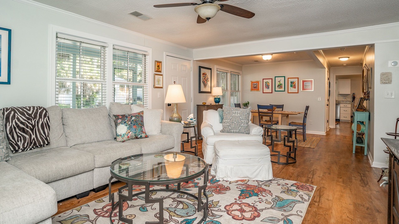 Photo of Livingroom in Uptown