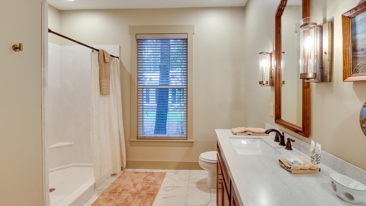 Photo of Bathroom in Midway