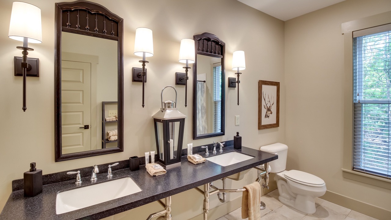 Photo of Bathroom in Midway