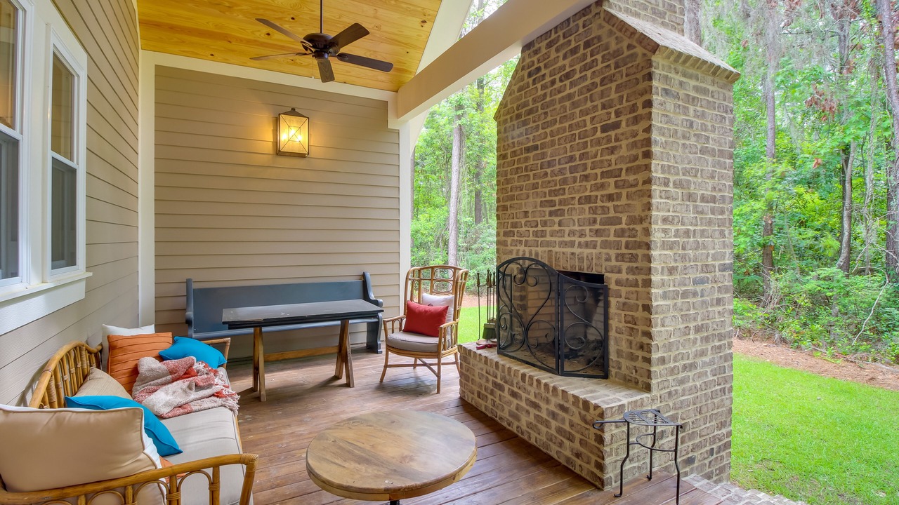 Photo of Livingroom in Midway