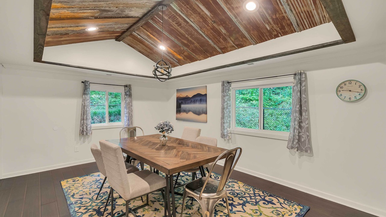 Photo of Livingroom in Pickens