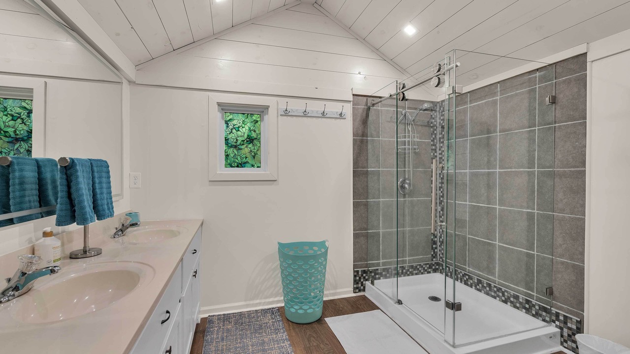 Photo of Bathroom in Pickens