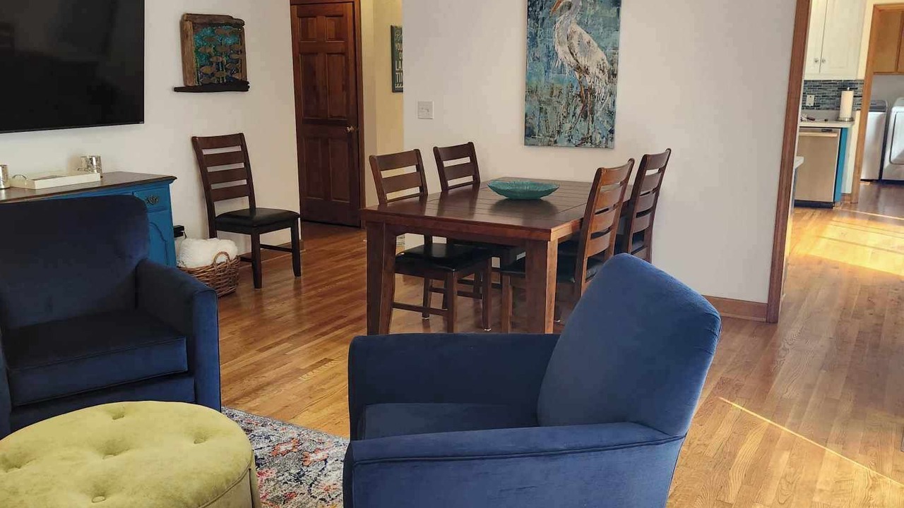 Photo of Livingroom in Townville