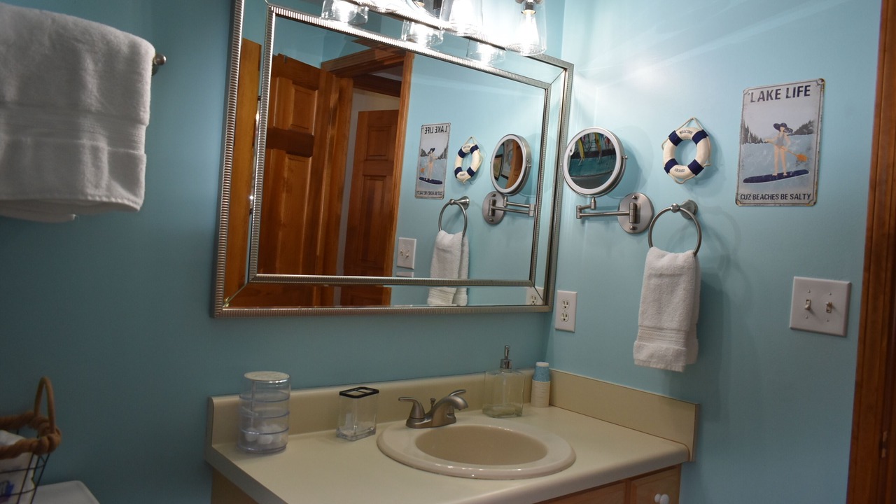 Photo of Bathroom in Townville