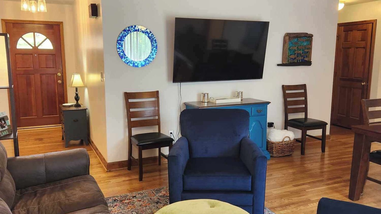 Photo of Livingroom in Townville