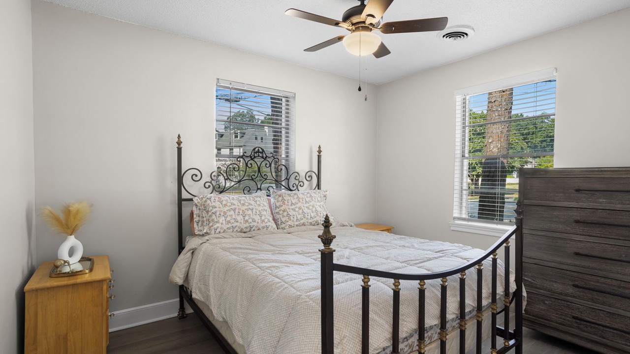 Photo of Bedroom in Forest Acres