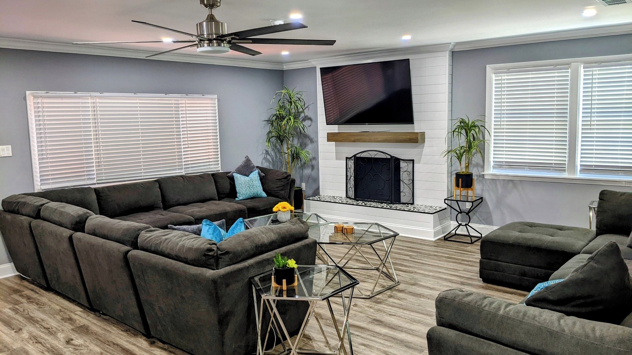 Photo of Livingroom in Whitemarsh Island