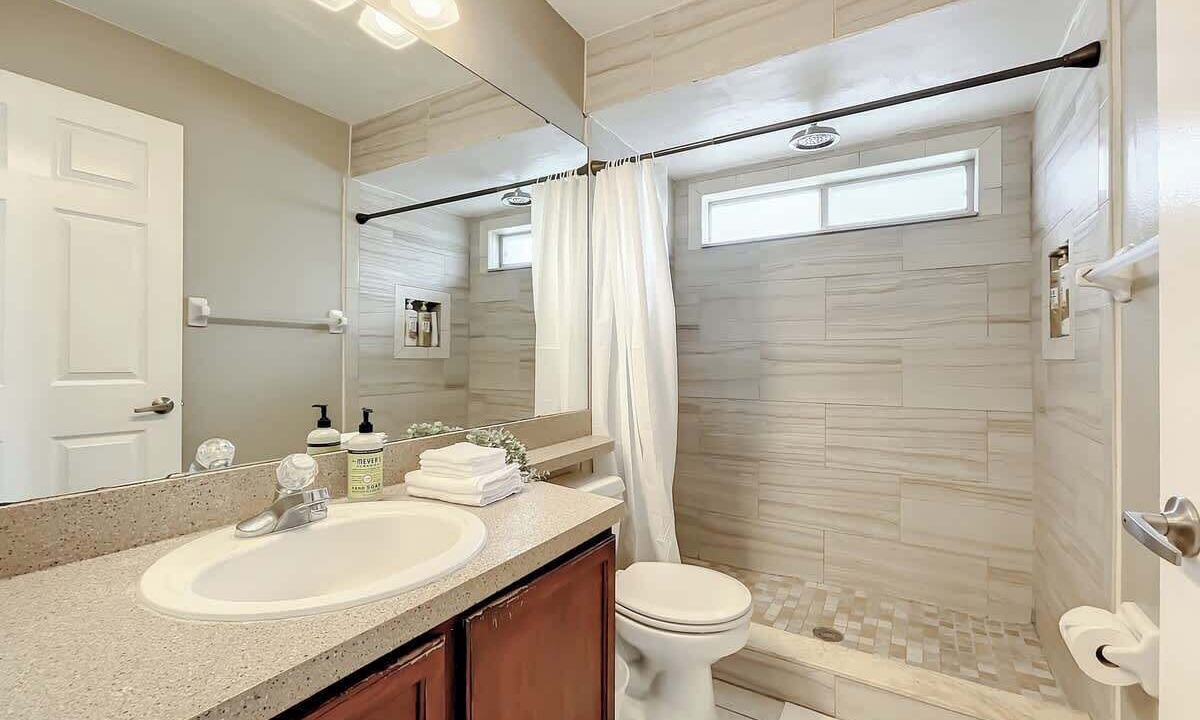 Photo of Bathroom in Meadow Woods