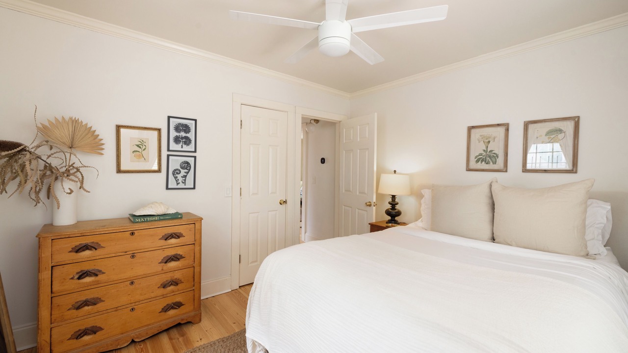 Photo of Bedroom in Midtown