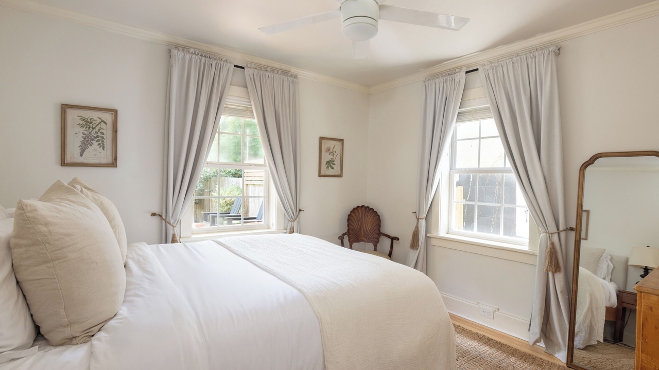 Photo of Bedroom in Midtown