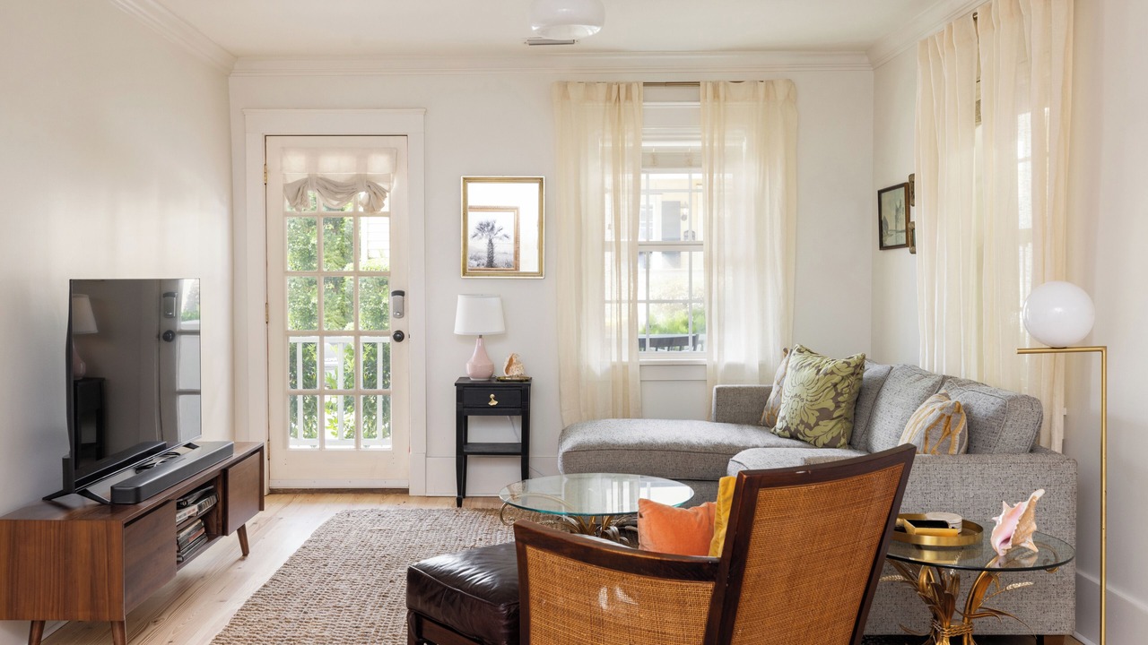 Photo of Livingroom in Midtown