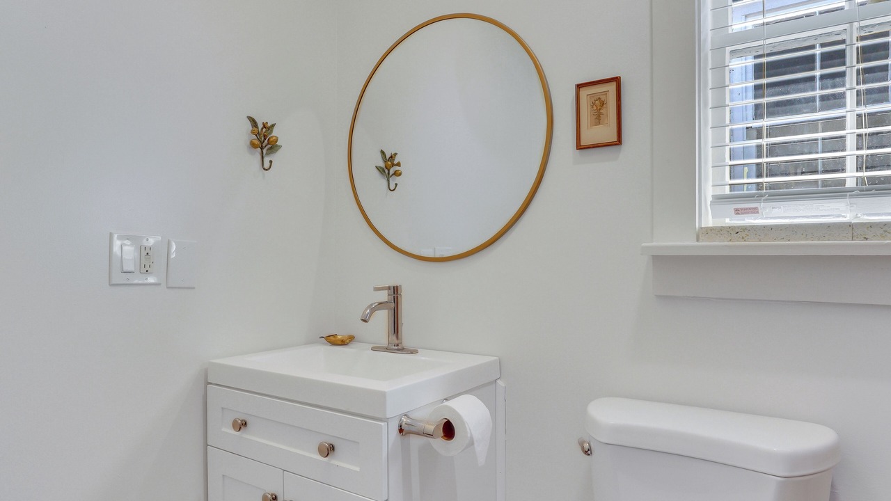 Photo of Bathroom in Midtown