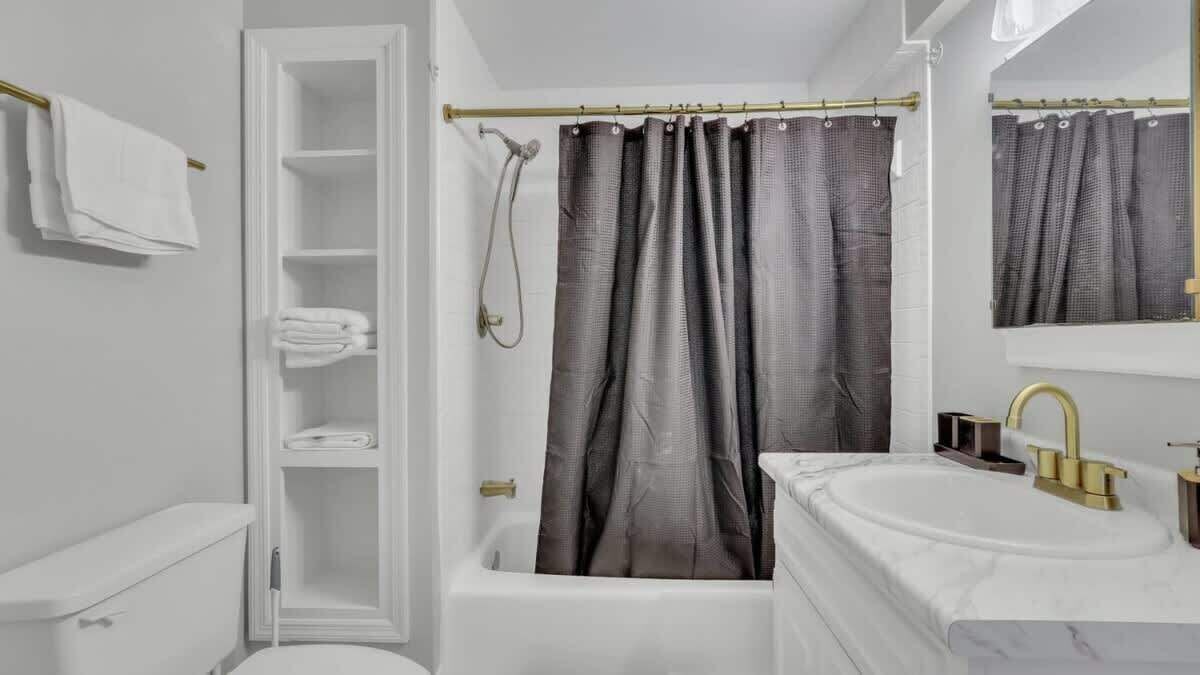 Photo of Bathroom in Statesboro
