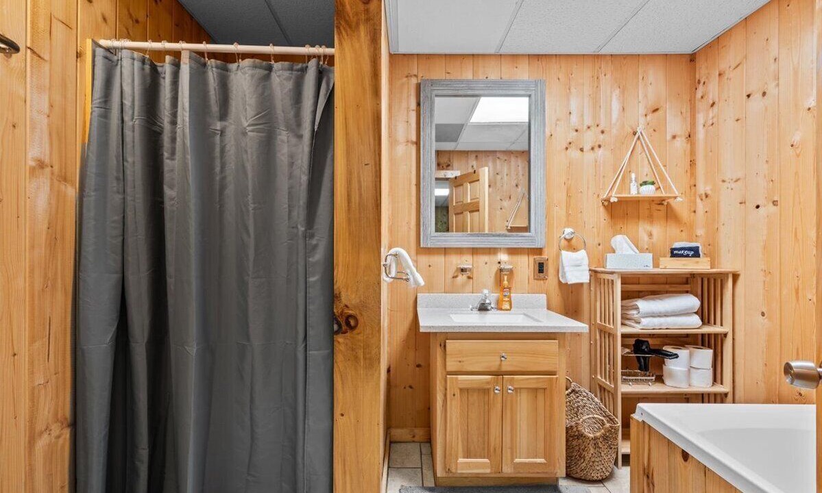 Photo of Bathroom in Six Mile
