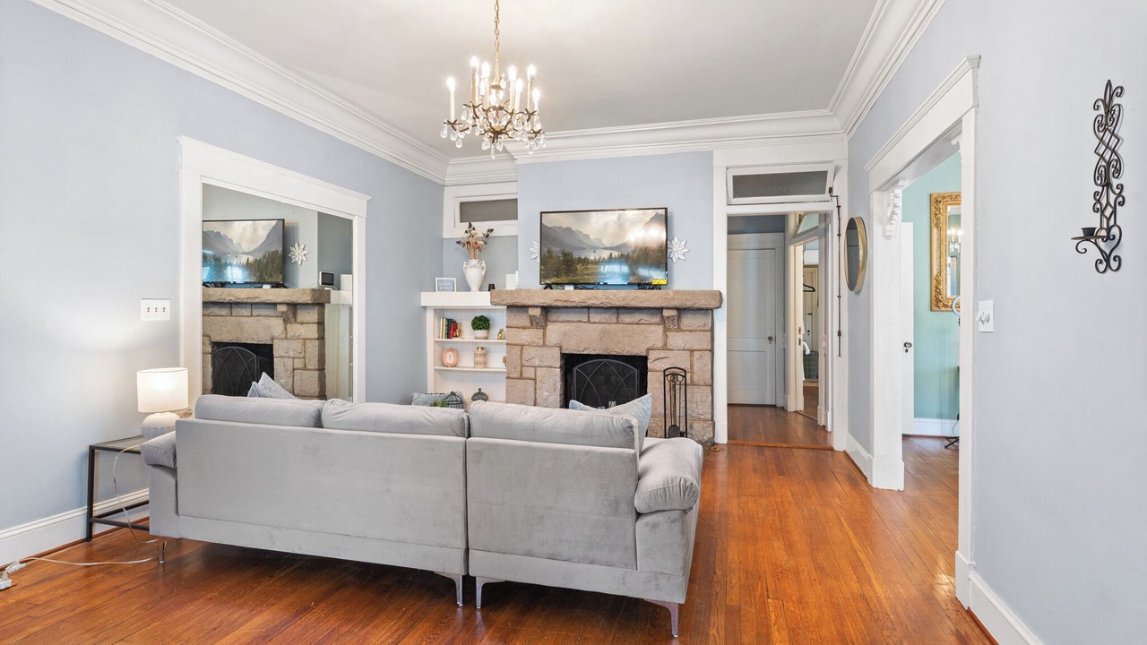 Photo of Livingroom in Virginia Highland