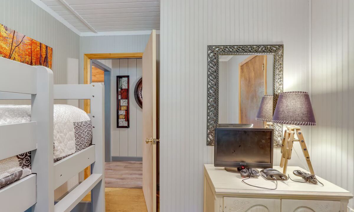 Photo of Bedroom in Cleveland