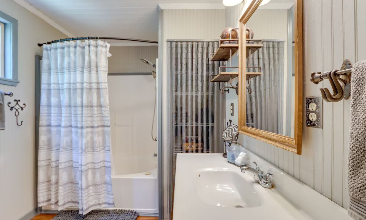 Photo of Bathroom in Cleveland