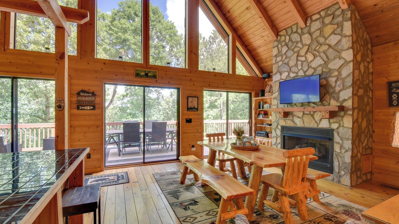 Photo of Livingroom in Six Mile