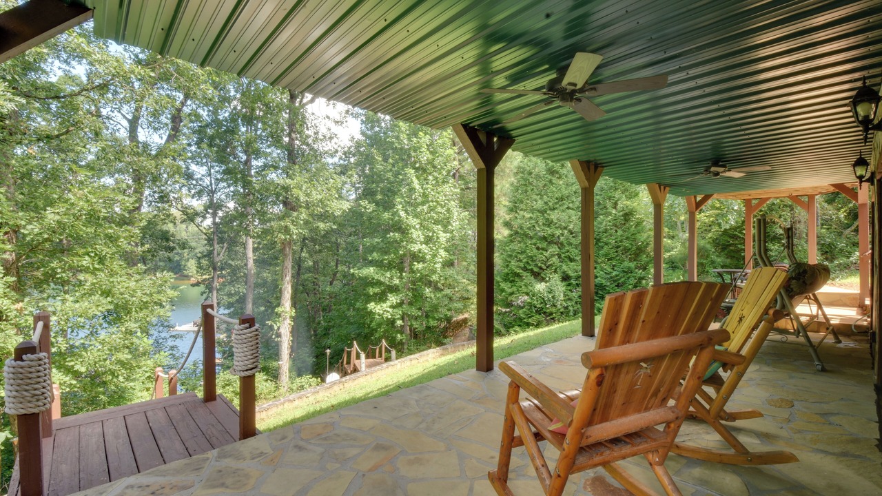 Photo of Patio Balcony in Six Mile