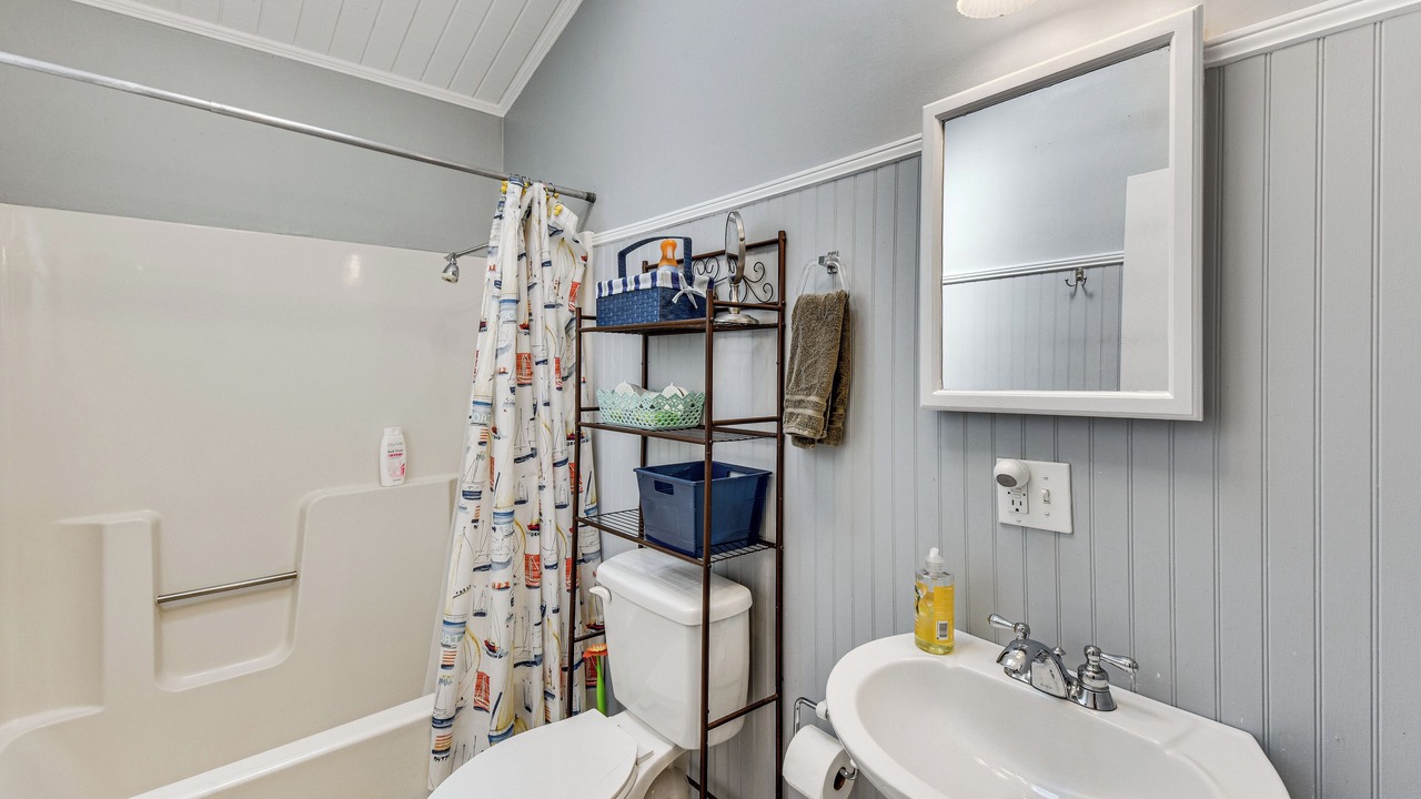 Photo of Bathroom in Townville
