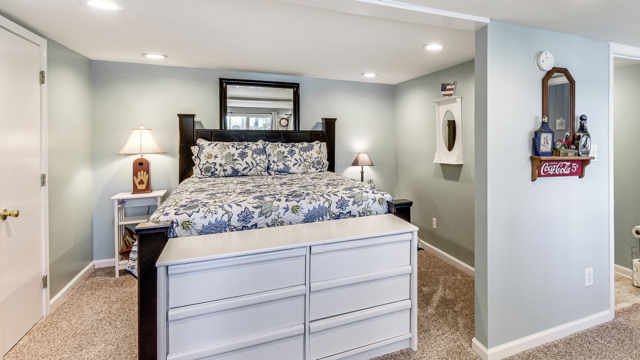 Photo of Bedroom in Townville