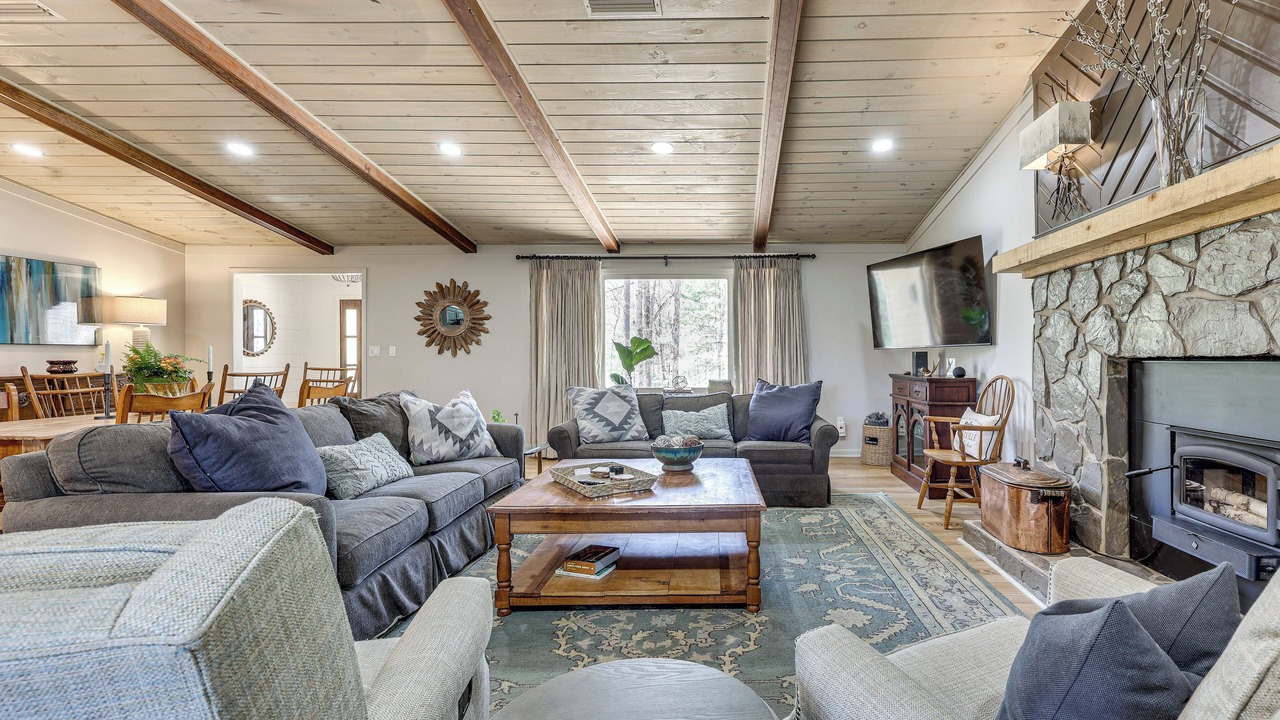 Photo of Bedroom in Hayesville