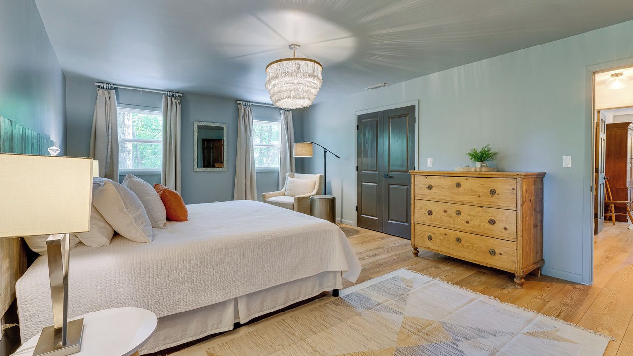 Photo of Bedroom in Hayesville