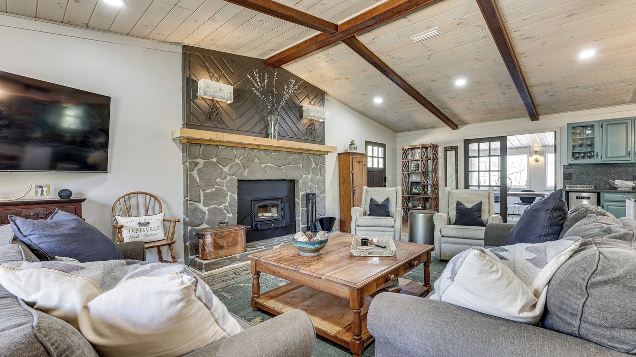 Photo of Livingroom in Hayesville