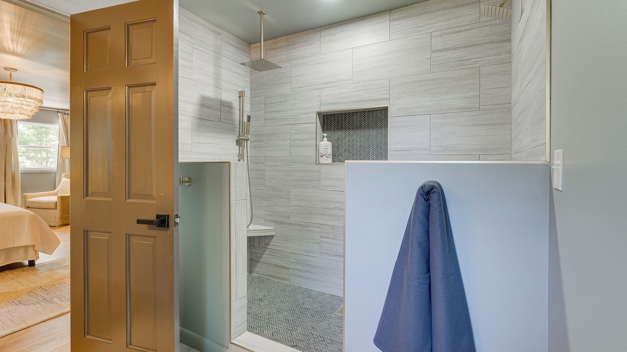 Photo of Bathroom in Hayesville