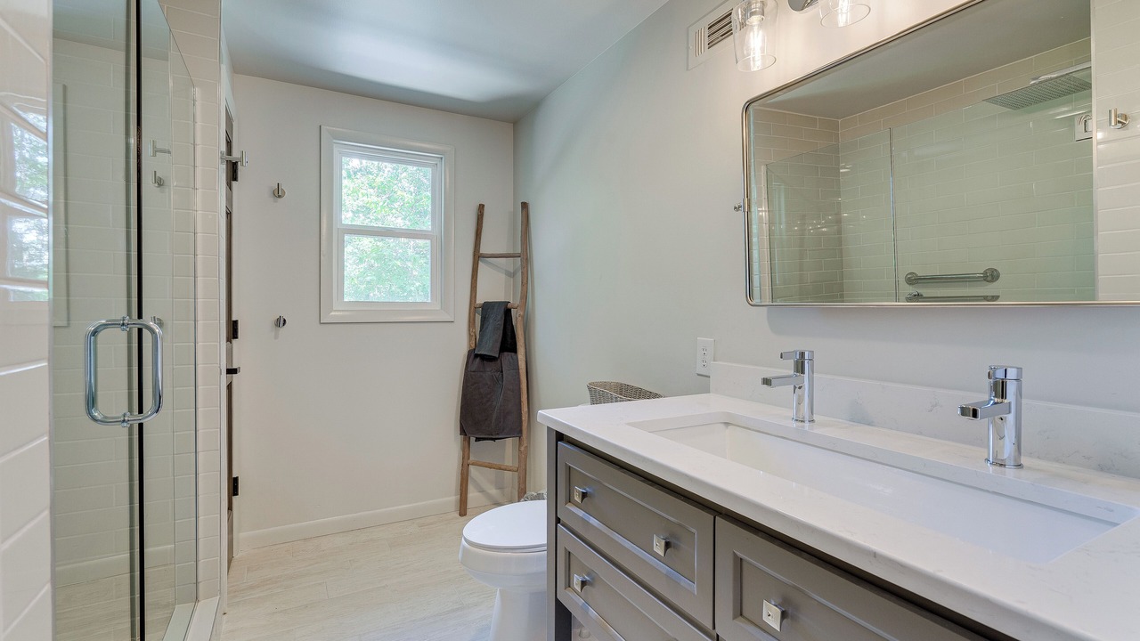 Photo of Bathroom in Hayesville