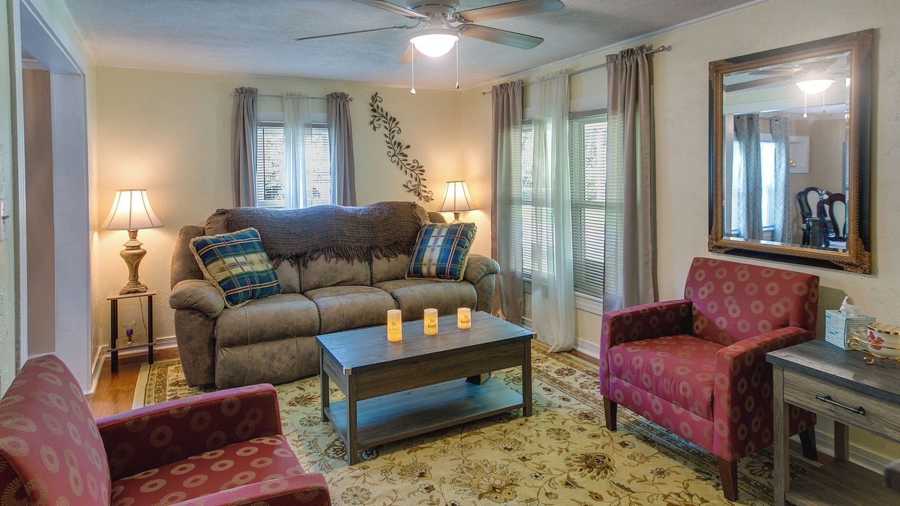 Photo of Livingroom in Waycross