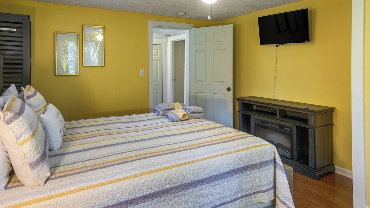 Photo of Bedroom in Waycross