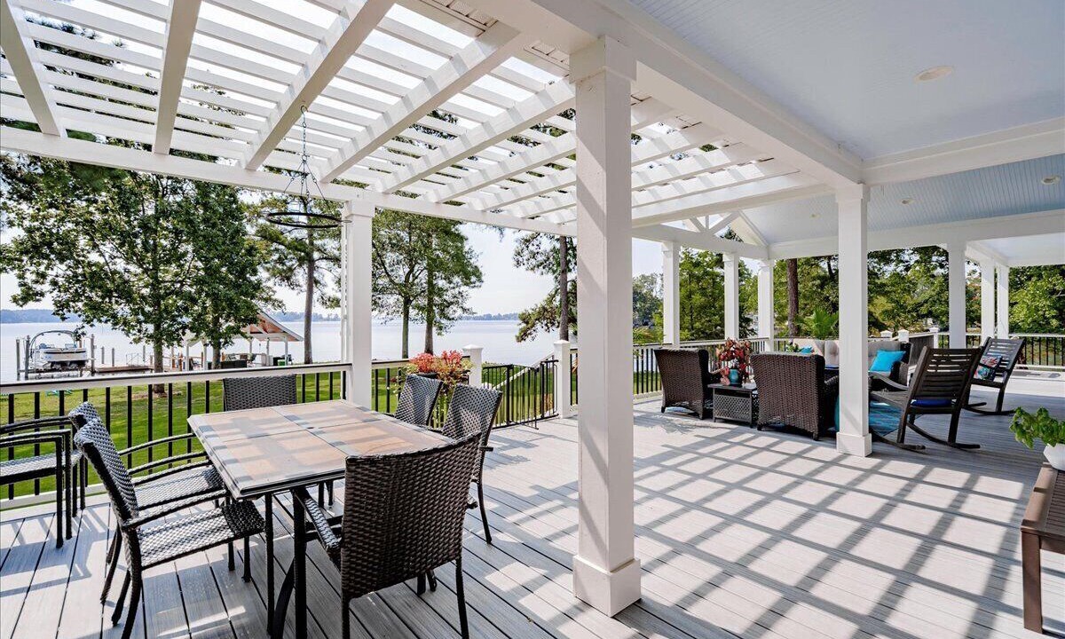 Photo of Outdoor in Chapin