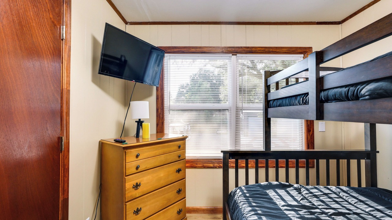 Photo of Bedroom in Russellville