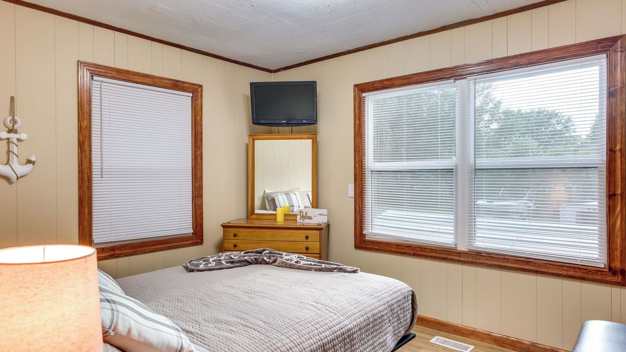 Photo of Bedroom in Russellville
