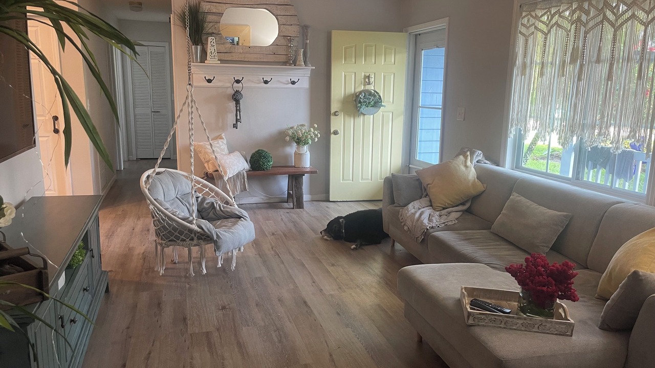 Photo of Livingroom in Sebastian Highlands