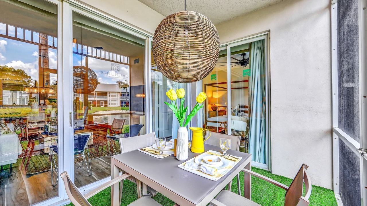 Photo of Outdoor in Naples
