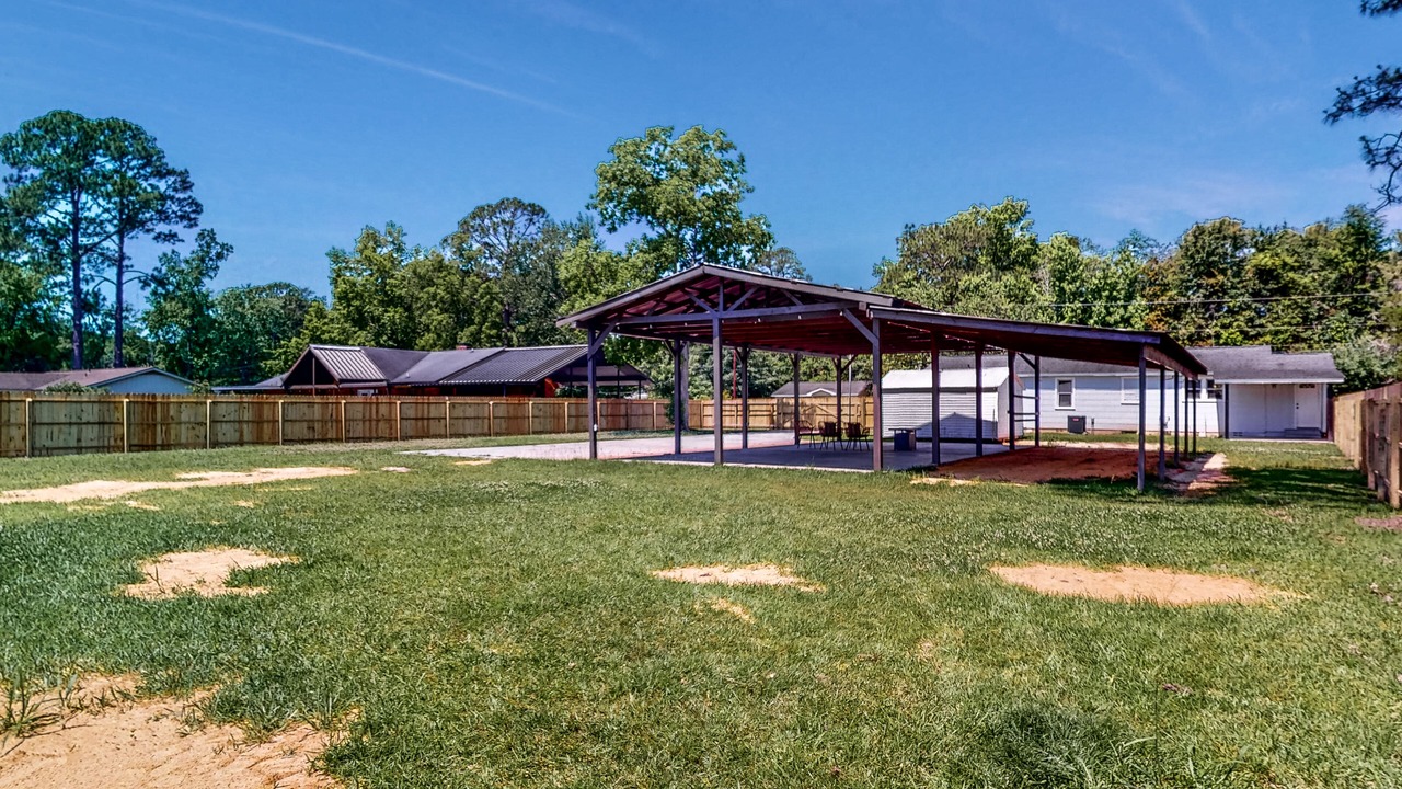 Photo of Outdoor in Bloomingdale