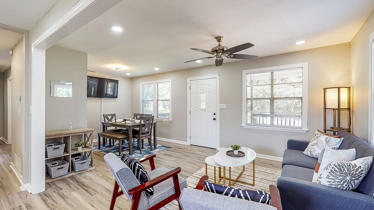 Photo of Livingroom in Bloomingdale
