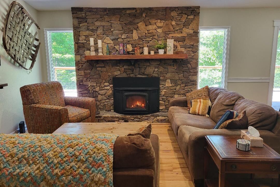 Photo of Livingroom in Pisgah Forest