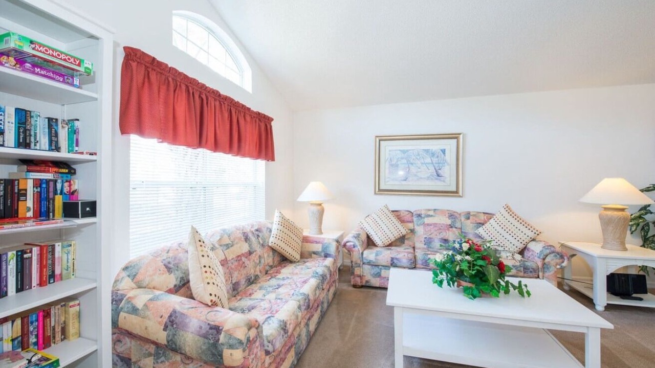 Photo of Livingroom in Seasons