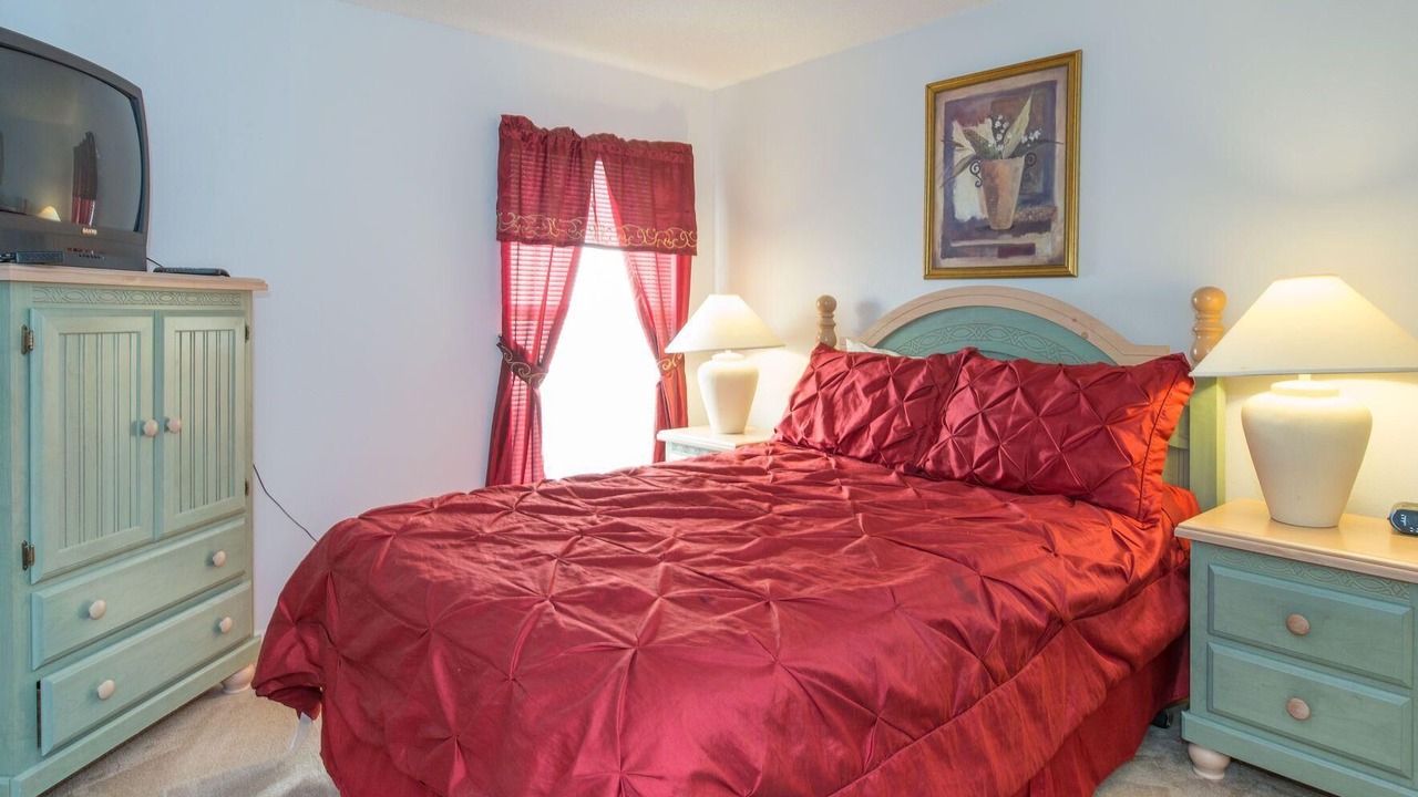 Photo of Bedroom in Seasons