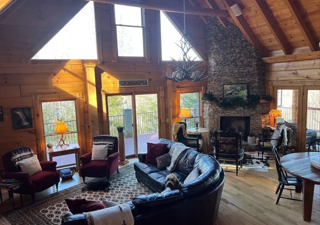 Photo of Livingroom in Brevard