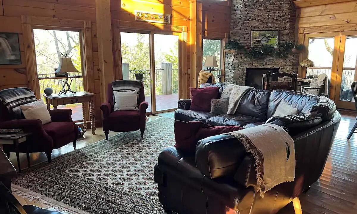 Photo of Livingroom in Brevard