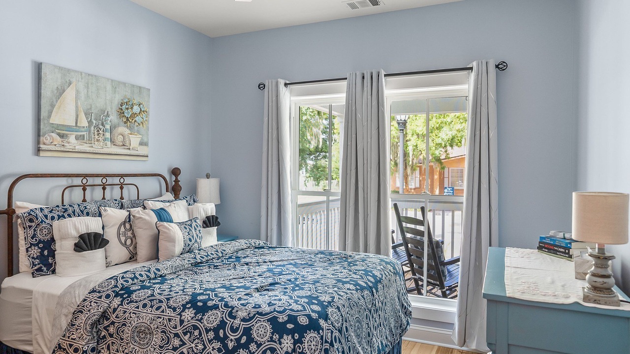 Photo of Bedroom in Historic District