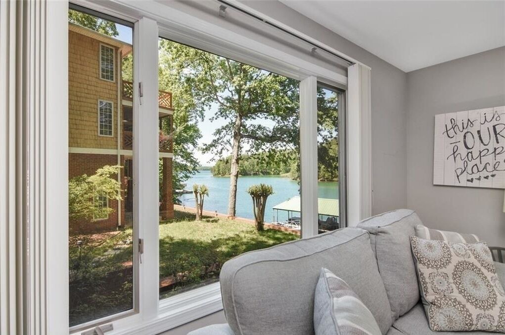 Photo of Livingroom in Seneca