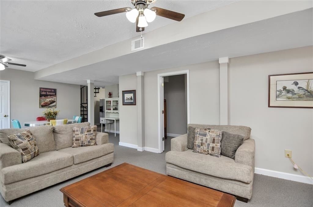Photo of Livingroom in Seneca