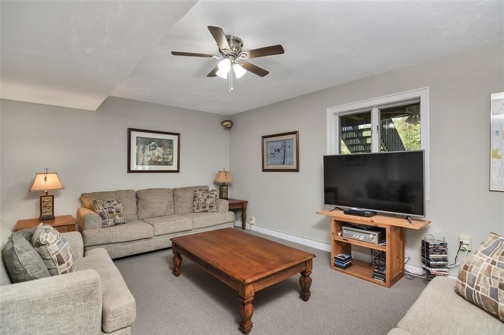 Photo of Livingroom in Seneca